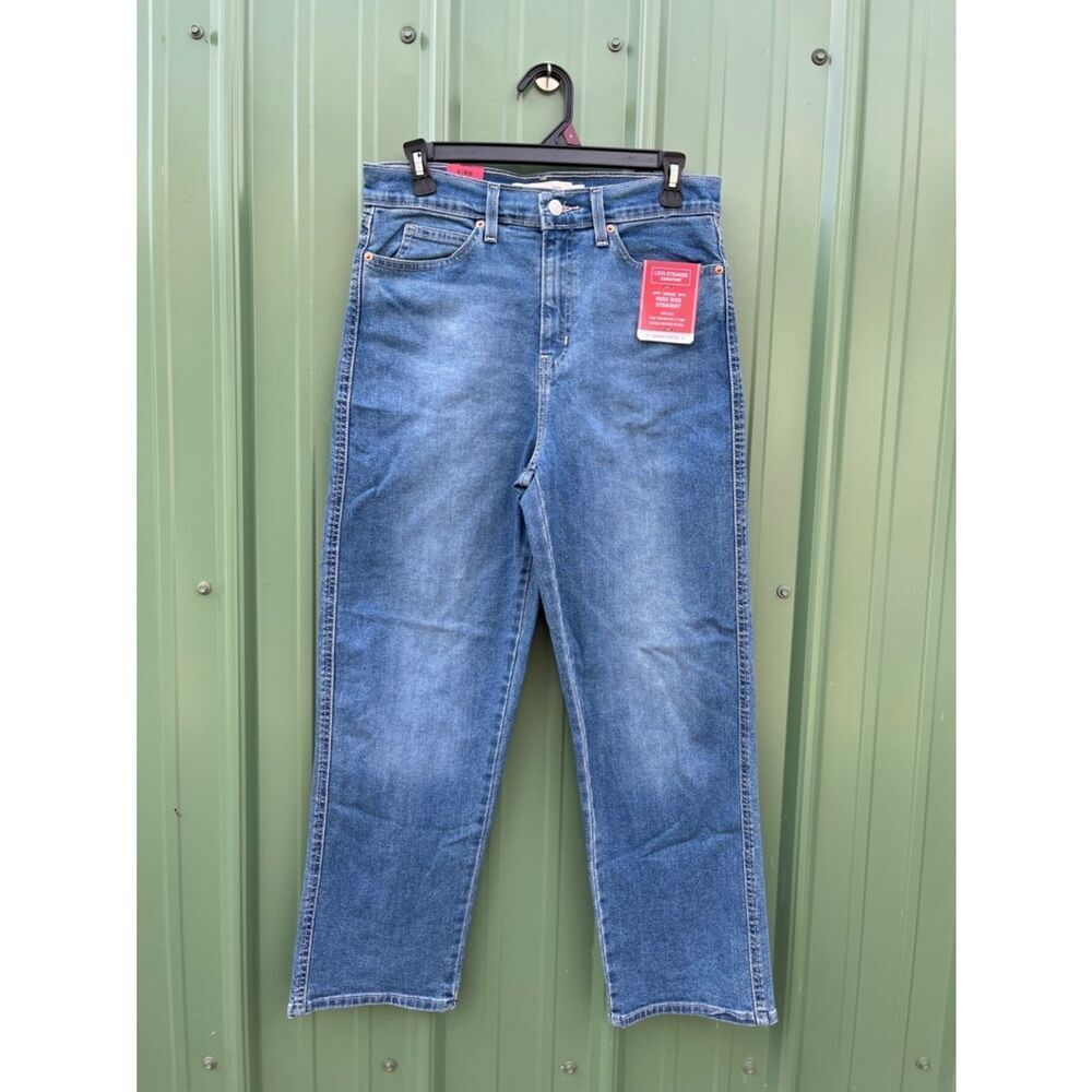 Women's Levi’s High Rise Straight Jean Denim Size 6/28W